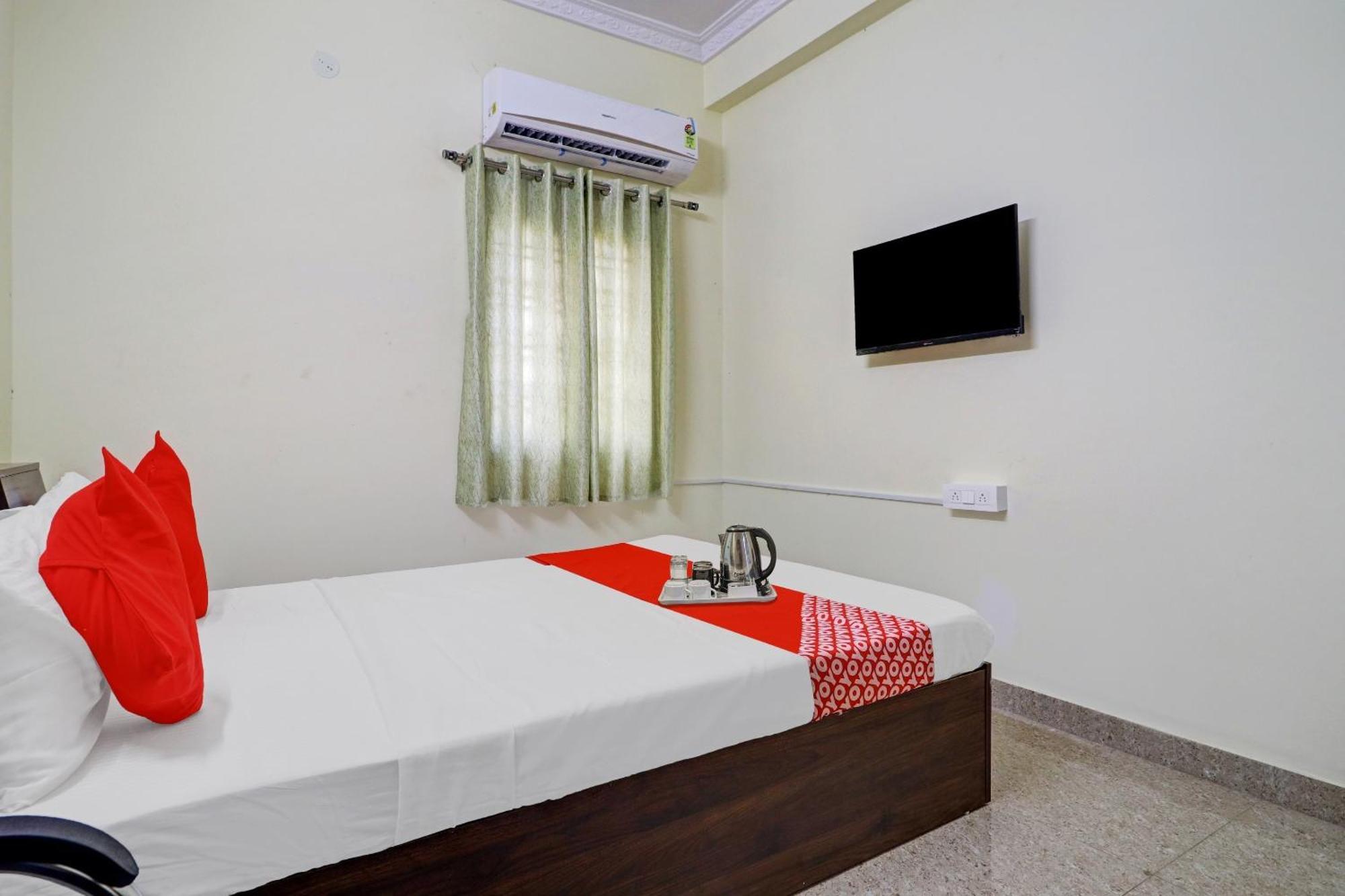 Hotel O S V Residency Kajaguda Near Gachibowli Hyderabad Exterior foto