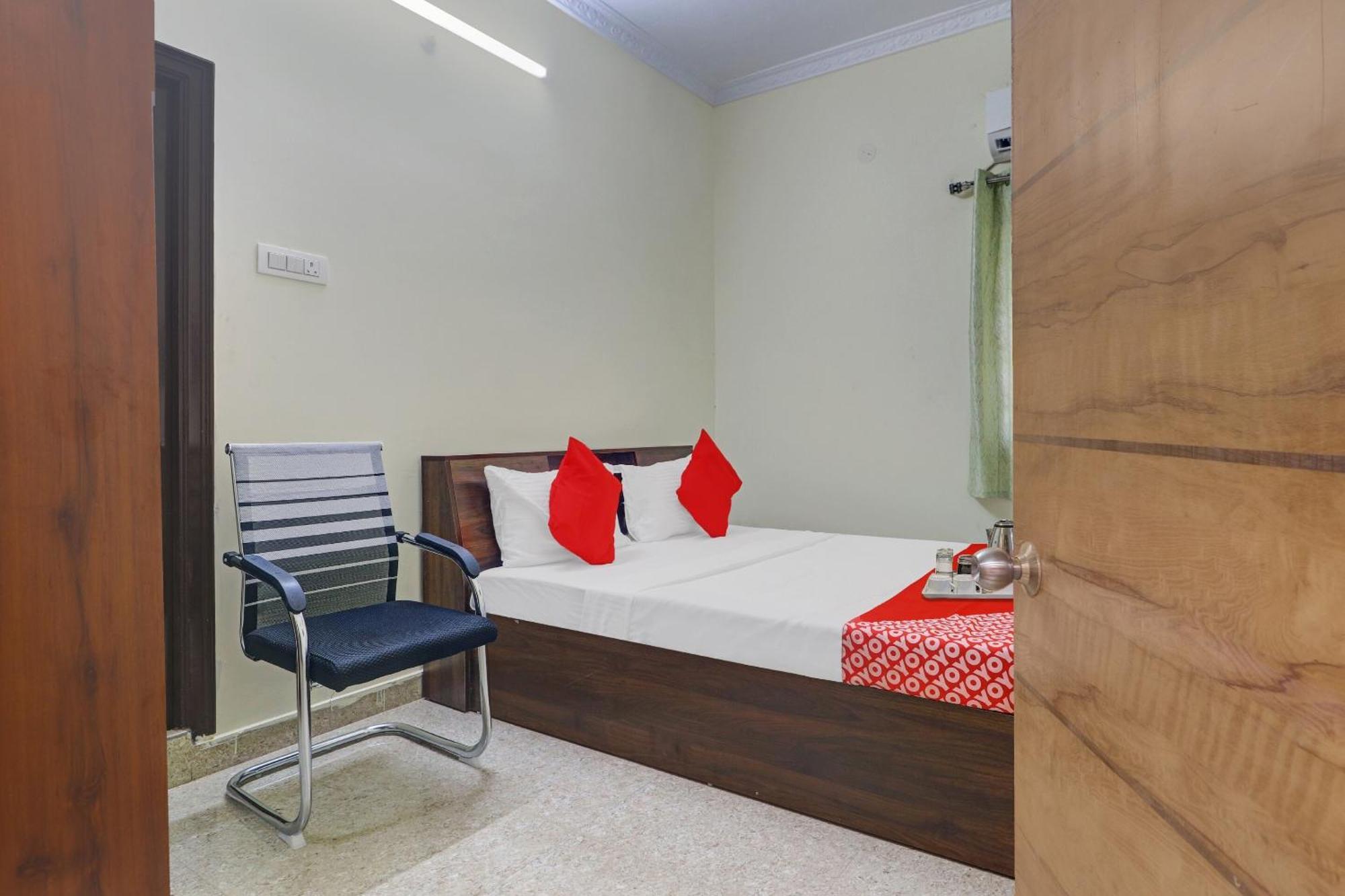 Hotel O S V Residency Kajaguda Near Gachibowli Hyderabad Exterior foto