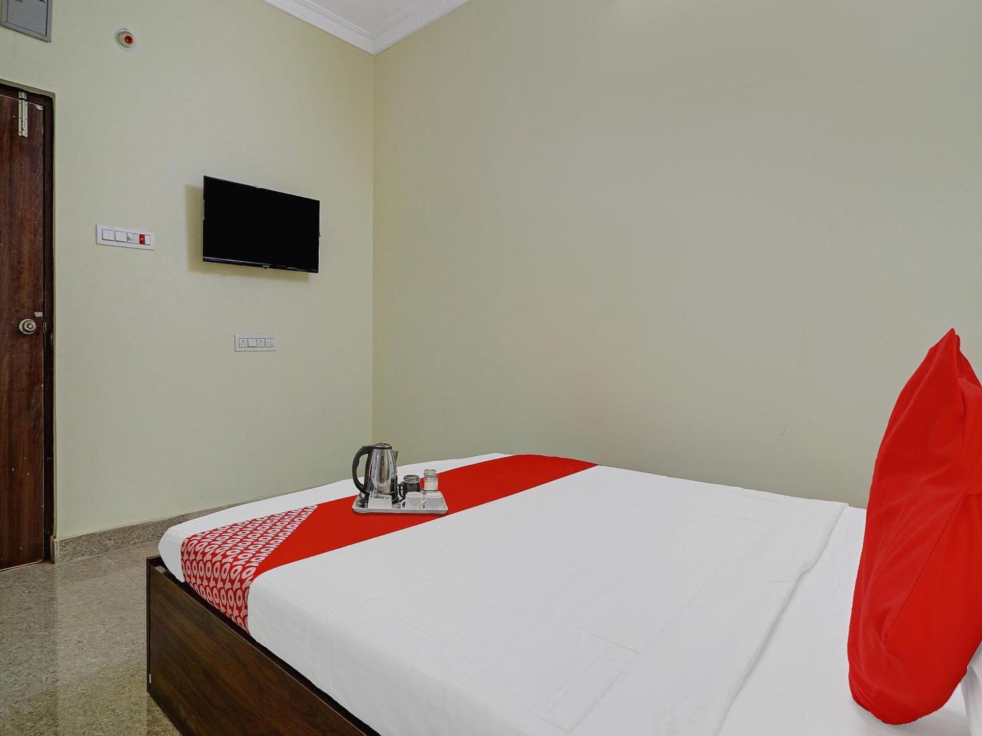 Hotel O S V Residency Kajaguda Near Gachibowli Hyderabad Exterior foto
